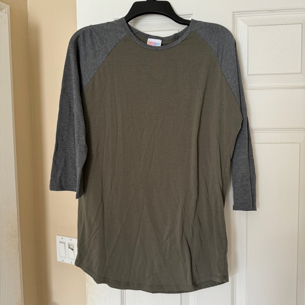 Lularoe Randy size large olive and grey shirt